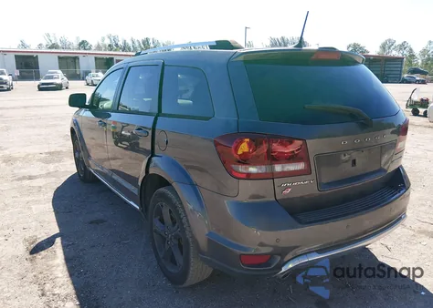 2018 Dodge Journey Crossroad Awd z USA, uszkodzony, nr VIN 3C4PDDGG7JT511190